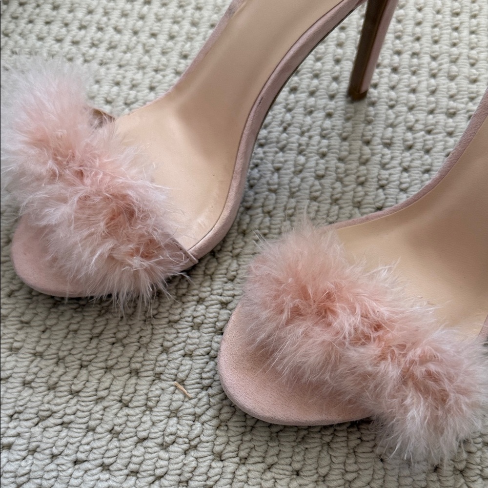 Charlotte Russe Elegant Pink Feathered Heels sz 7 - Picture 3 of 8
